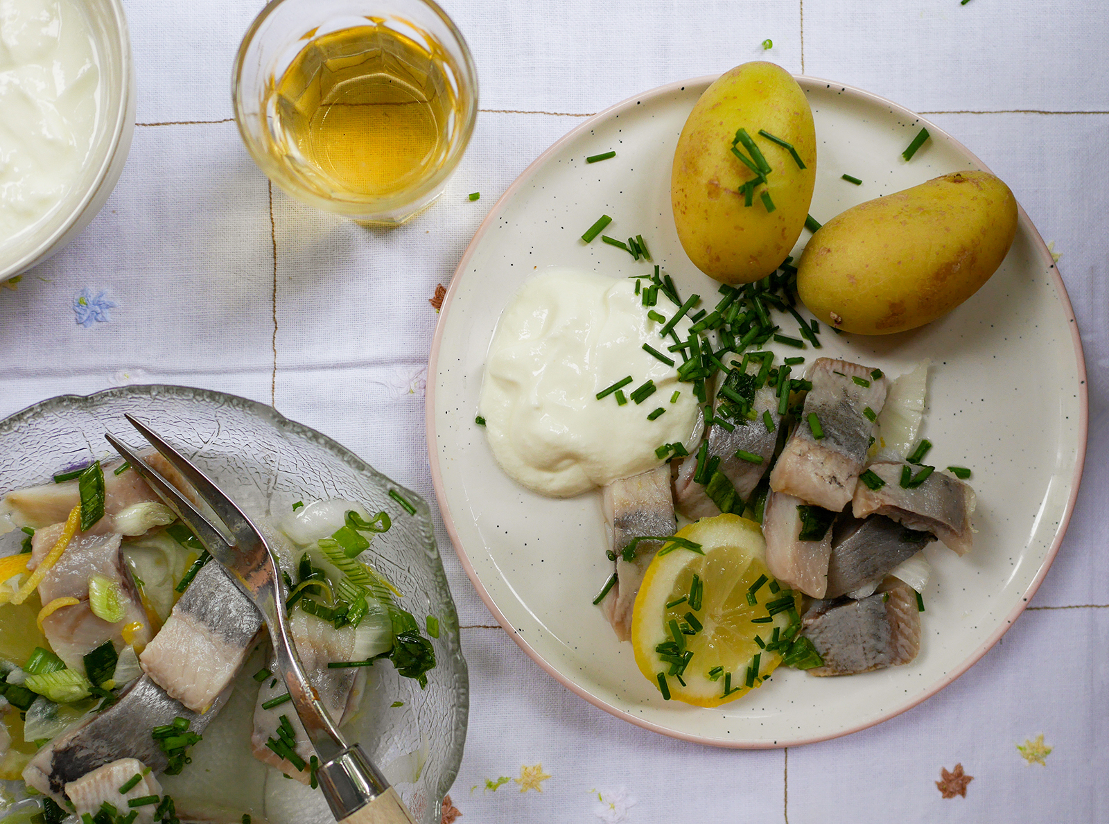 Schwedisches Rezept: Eingelegte Heringe mit Zitrone (Citronsill) • MAHTAVA